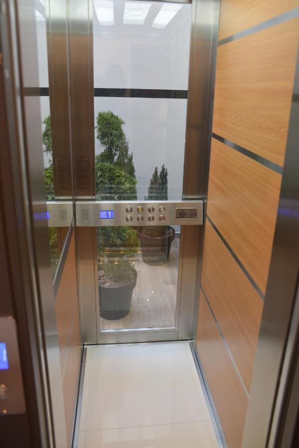 Corso Rooms City Centre Нови Сад Екстериор снимка